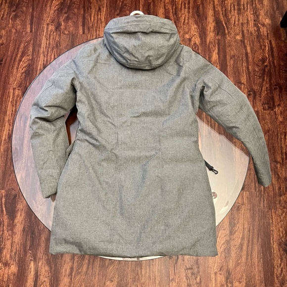 The north face parka jacket - Picture 2 of 7